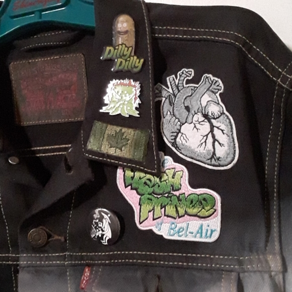 Custom Levi's denim jacket - Picture 2 of 5